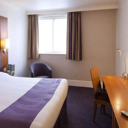 Premier Inn Premier Inn Sandhurst Sandhurst  Exteriör bild